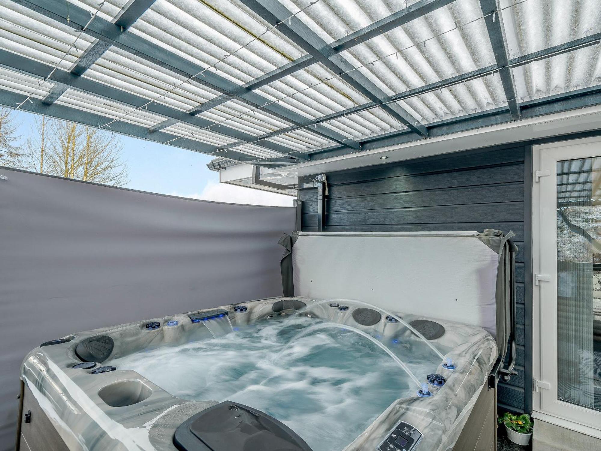 Craigpark Lodge Caldercruix Экстерьер фото